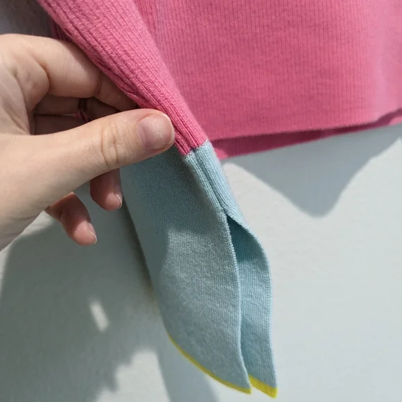 Alice + Olivia Westi Colorblocked Wool-Blend Top - Picture 6 of 11